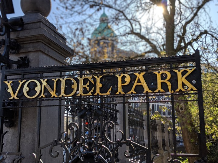 00100lportrait_00100_burst20190410100053829_cover